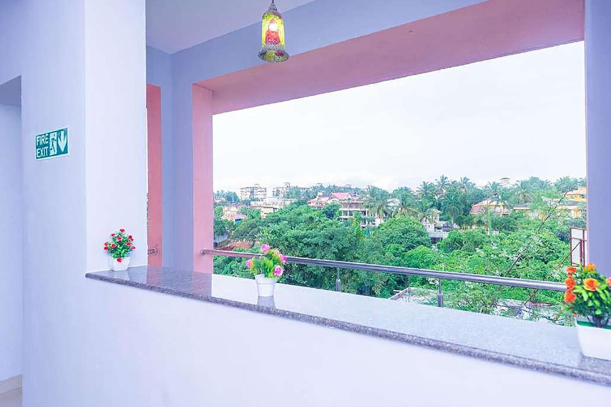Hotel Fabexpress Spring De Goa