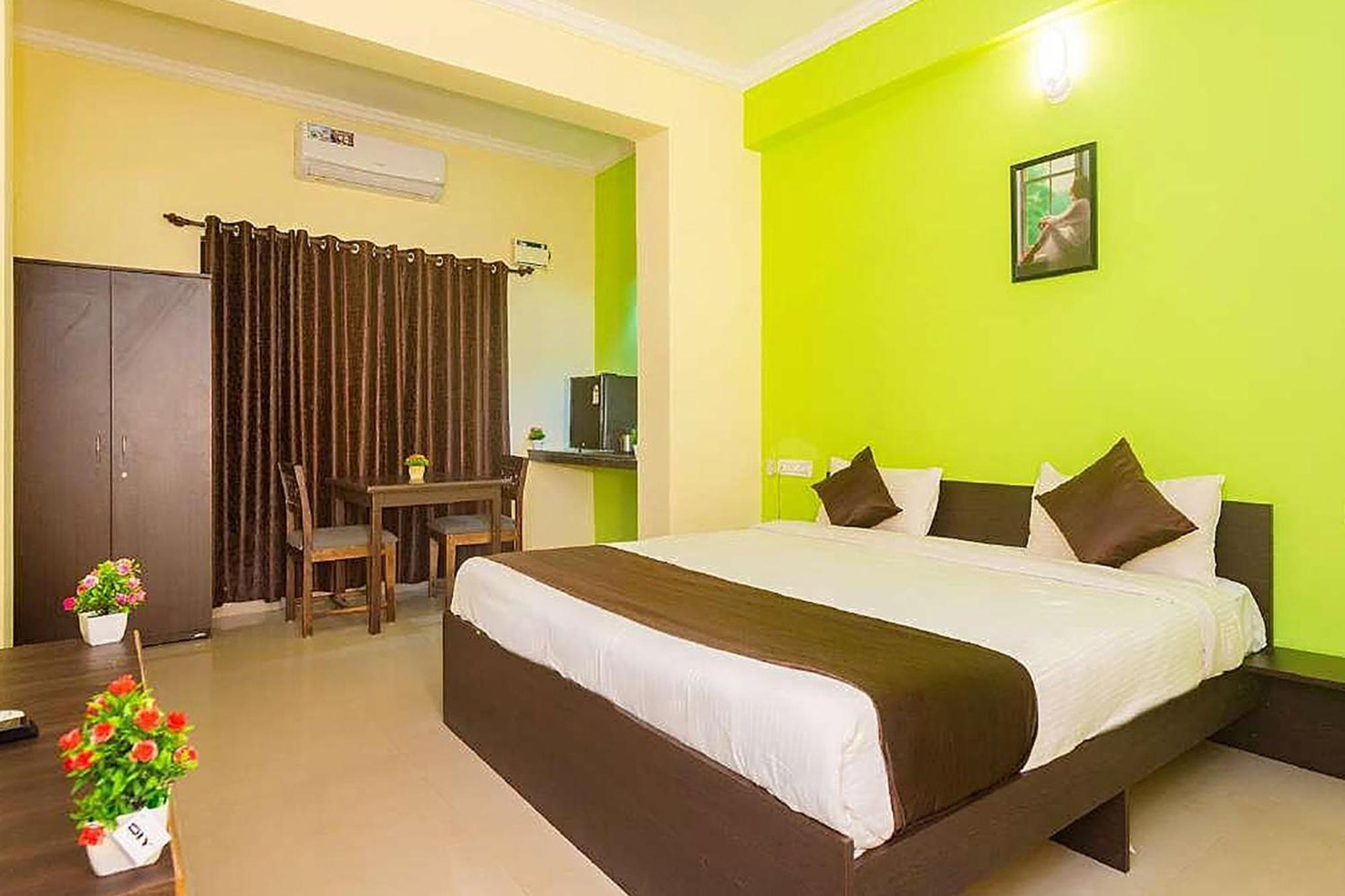 Hotel Fabexpress Spring De Goa 3*