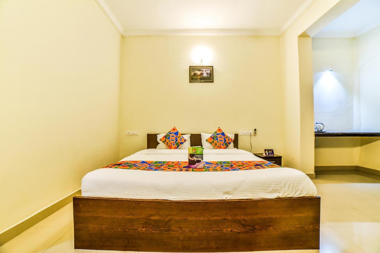 Hotel Fabexpress Spring De Goa