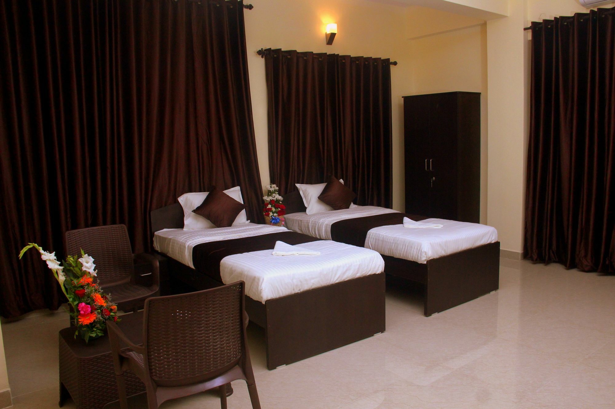 Hotel Fabexpress Spring De Goa